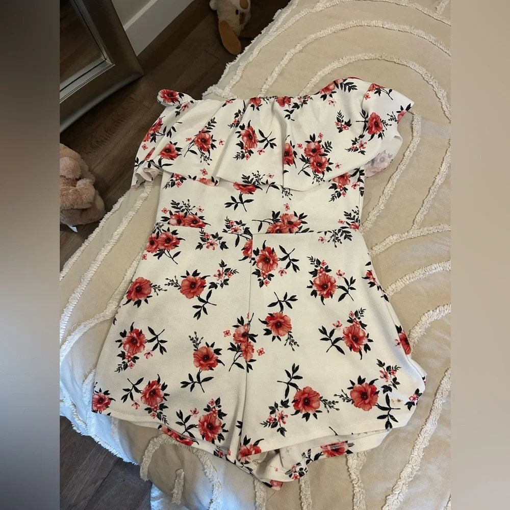 Almost Famous Red Floral Off-Shoulder Jumpsuit, Juniors XL, Women M - Picture 2 of 3